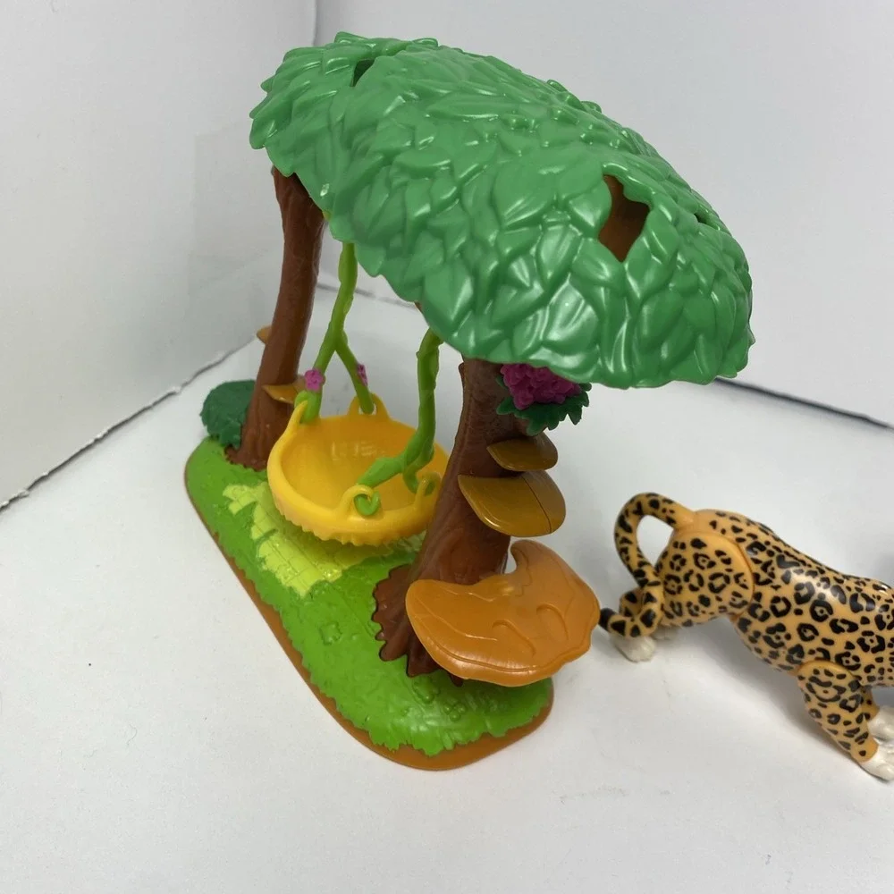 Disney Encanto Antonio Tree House Playset Mirabel Doll Jaguar Capybara Jakks